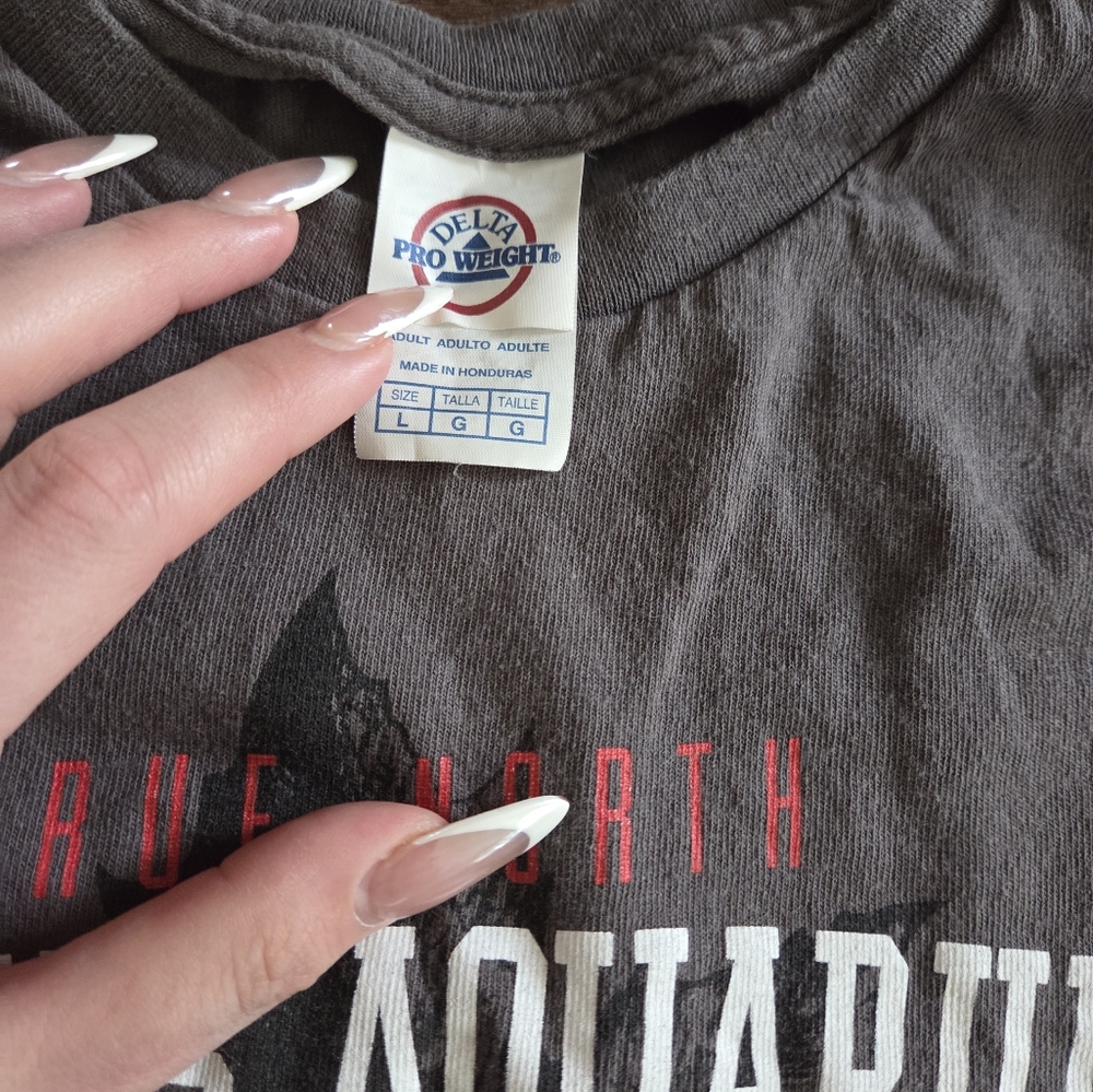 Ripley's Aquarium Graphic Short Sleeve T-Shirt | Large Gray - Picture 3 of 4